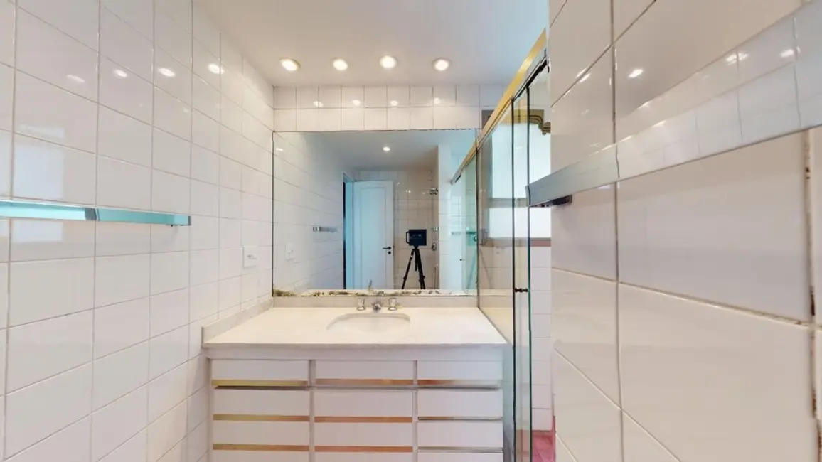 Apartamento com 3 quartos à venda, 149m2 em Moema, São Paulo - SP - imagem 3 Foto 3 de Apartamento com 3 quartos à venda, 149m2 em Moema, São Paulo - SP