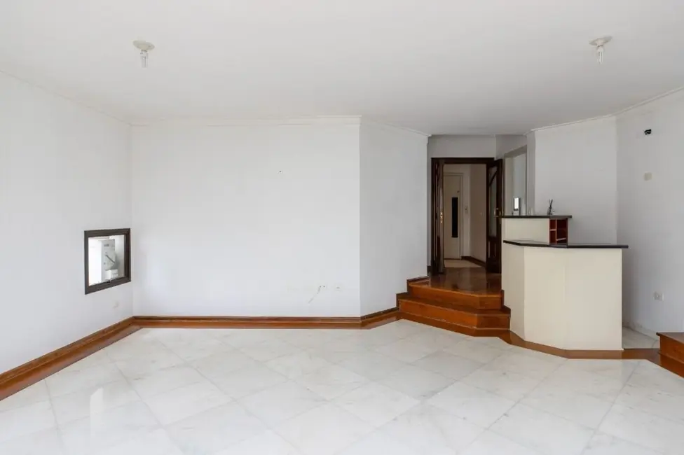 Apartamento com 4 quartos à venda, 172m2 em Moema, São Paulo - SP - imagem 9 Foto 9 de Apartamento com 4 quartos à venda, 172m2 em Moema, São Paulo - SP