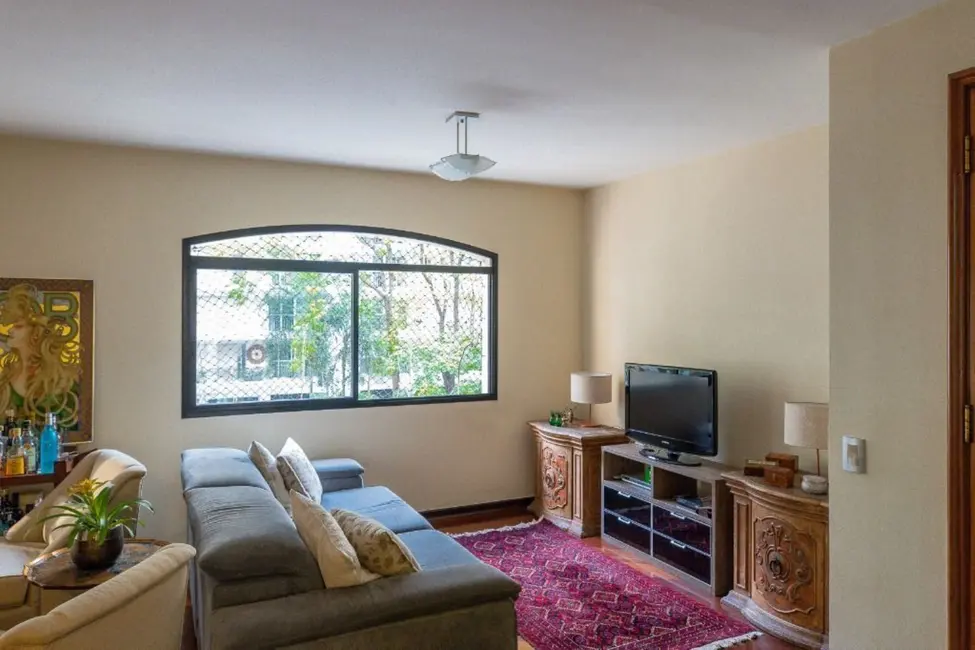 Apartamento com 4 quartos à venda, 185m2 em Moema, São Paulo - SP - imagem 3 Foto 3 de Apartamento com 4 quartos à venda, 185m2 em Moema, São Paulo - SP