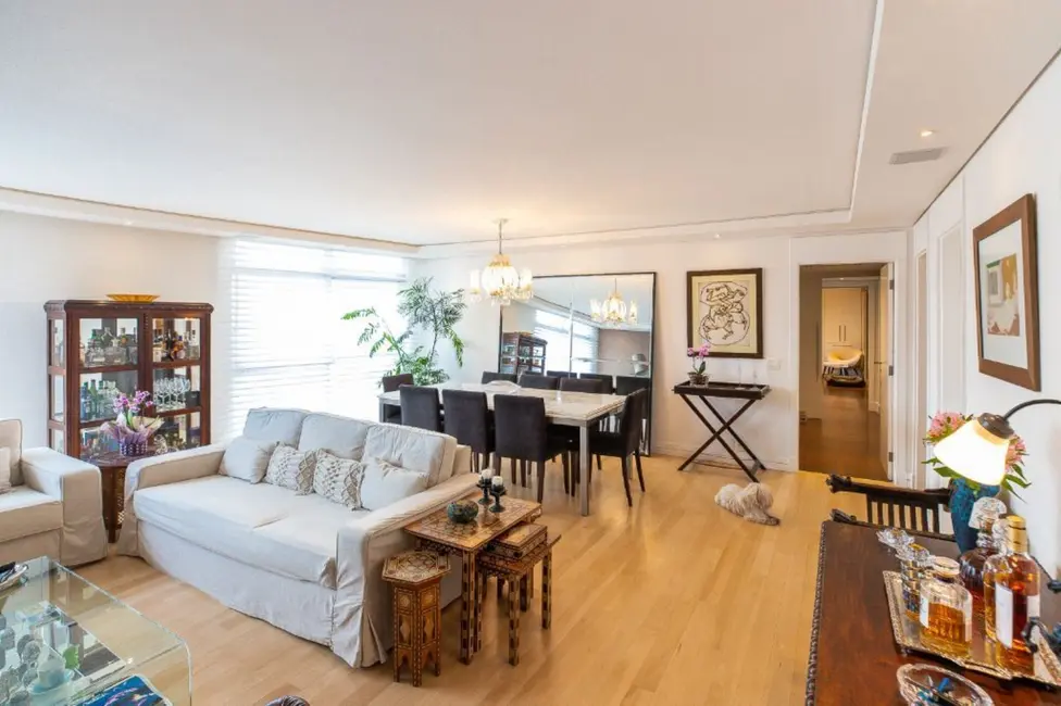 Apartamento com 3 quartos à venda, 152m2 em Vila Mariana, São Paulo - SP - imagem 8 Foto 8 de Apartamento com 3 quartos à venda, 152m2 em Vila Mariana, São Paulo - SP