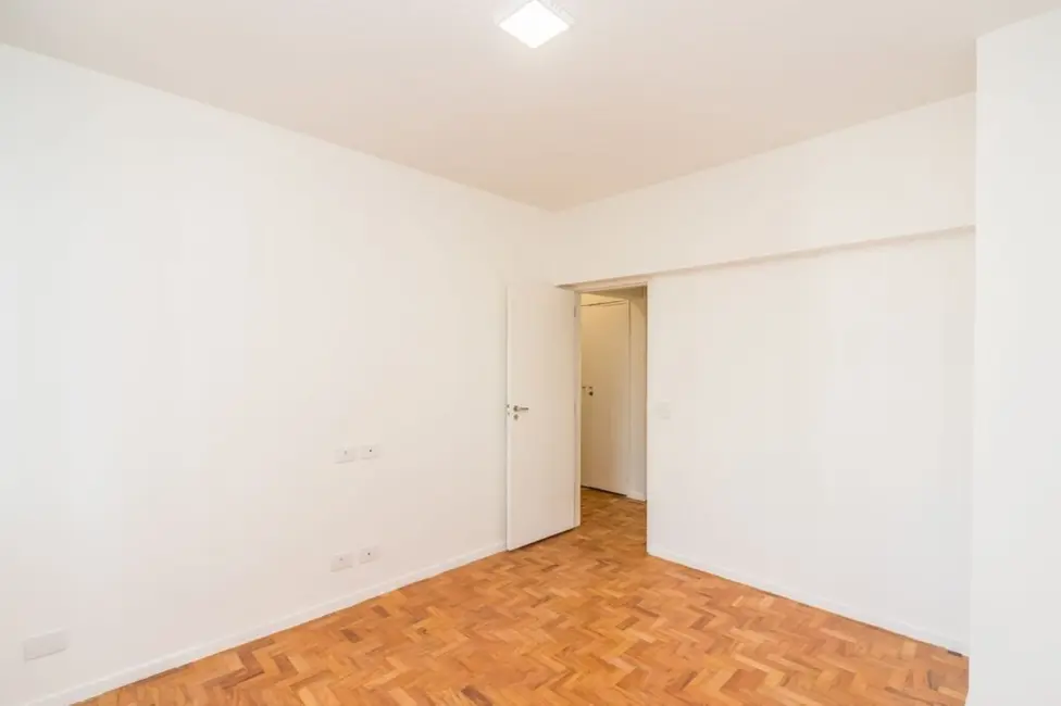Apartamento com 3 quartos à venda, 102m2 em Moema, São Paulo - SP - imagem 4 Foto 4 de Apartamento com 3 quartos à venda, 102m2 em Moema, São Paulo - SP