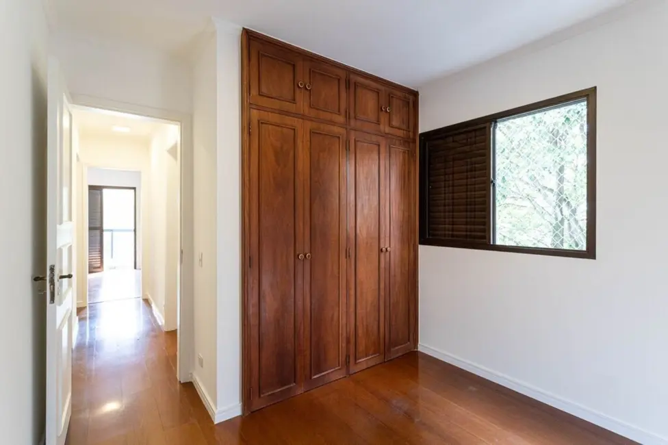 Apartamento com 3 quartos à venda, 88m2 em Moema, São Paulo - SP - imagem 6 Foto 6 de Apartamento com 3 quartos à venda, 88m2 em Moema, São Paulo - SP