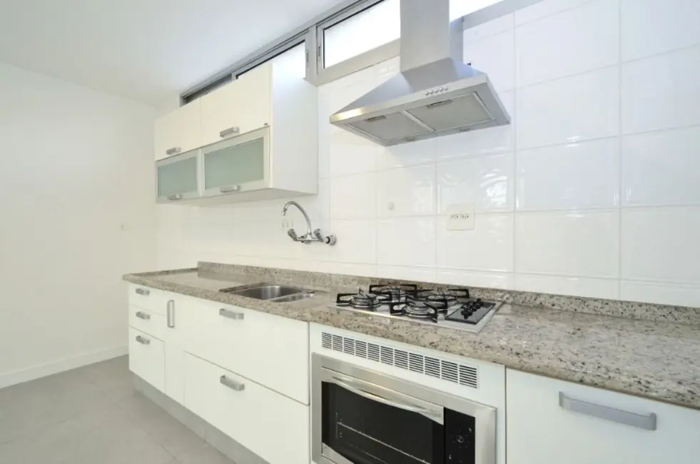Foto 6 de Apartamento com 2 quartos à venda, 86m2 em Moema, São Paulo - SP