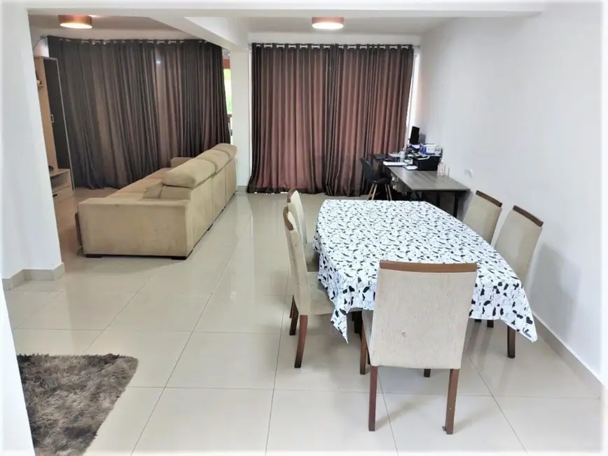 Casa com 3 quartos à venda, 224m2 em Vila Carrão, São Paulo - SP - imagem 4 Foto 4 de Casa com 3 quartos à venda, 224m2 em Vila Carrão, São Paulo - SP