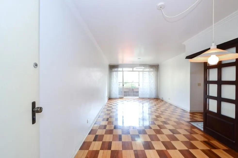 Apartamento com 2 quartos à venda, 132m2 em Moema, São Paulo - SP - imagem 3 Foto 3 de Apartamento com 2 quartos à venda, 132m2 em Moema, São Paulo - SP