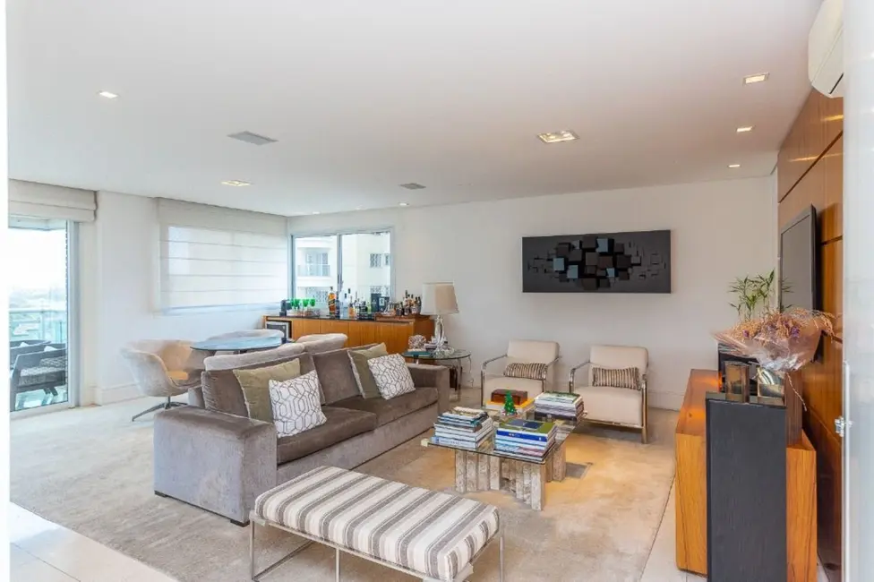 Apartamento com 4 quartos à venda, 240m2 em Campo Belo, São Paulo - SP - imagem 1 Foto 1 de Apartamento com 4 quartos à venda, 240m2 em Campo Belo, São Paulo - SP