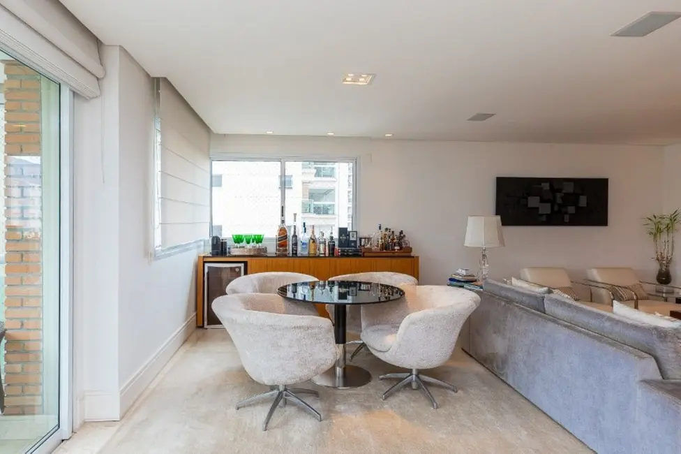 Apartamento com 4 quartos à venda, 240m2 em Campo Belo, São Paulo - SP - imagem 7 Foto 7 de Apartamento com 4 quartos à venda, 240m2 em Campo Belo, São Paulo - SP