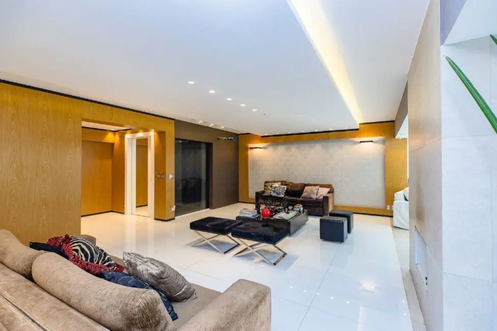 Apartamento com 4 quartos à venda, 335m2 em Moema, São Paulo - SP - imagem 9 Foto 9 de Apartamento com 4 quartos à venda, 335m2 em Moema, São Paulo - SP