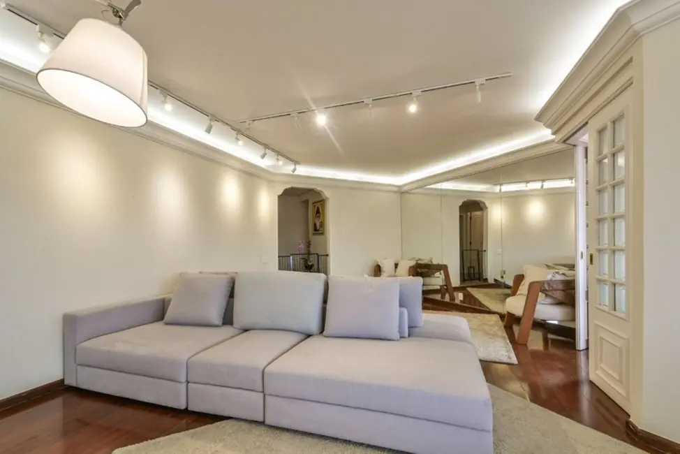 Apartamento com 4 quartos à venda, 227m2 em Moema, São Paulo - SP - imagem 7 Foto 7 de Apartamento com 4 quartos à venda, 227m2 em Moema, São Paulo - SP