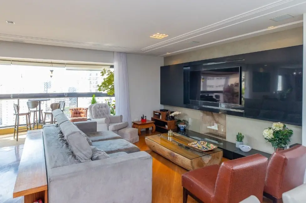 Apartamento com 3 quartos à venda, 190m2 em Moema, São Paulo - SP - imagem 5 Foto 5 de Apartamento com 3 quartos à venda, 190m2 em Moema, São Paulo - SP