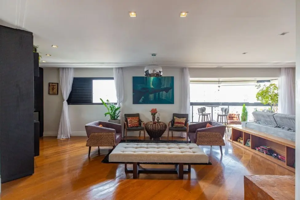 Apartamento com 3 quartos à venda, 190m2 em Moema, São Paulo - SP - imagem 3 Foto 3 de Apartamento com 3 quartos à venda, 190m2 em Moema, São Paulo - SP