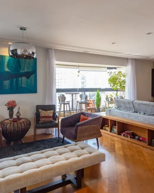 Apartamento com 3 quartos à venda, 190m2 em Moema, São Paulo - SP - imagem 4 Foto 4 de Apartamento com 3 quartos à venda, 190m2 em Moema, São Paulo - SP