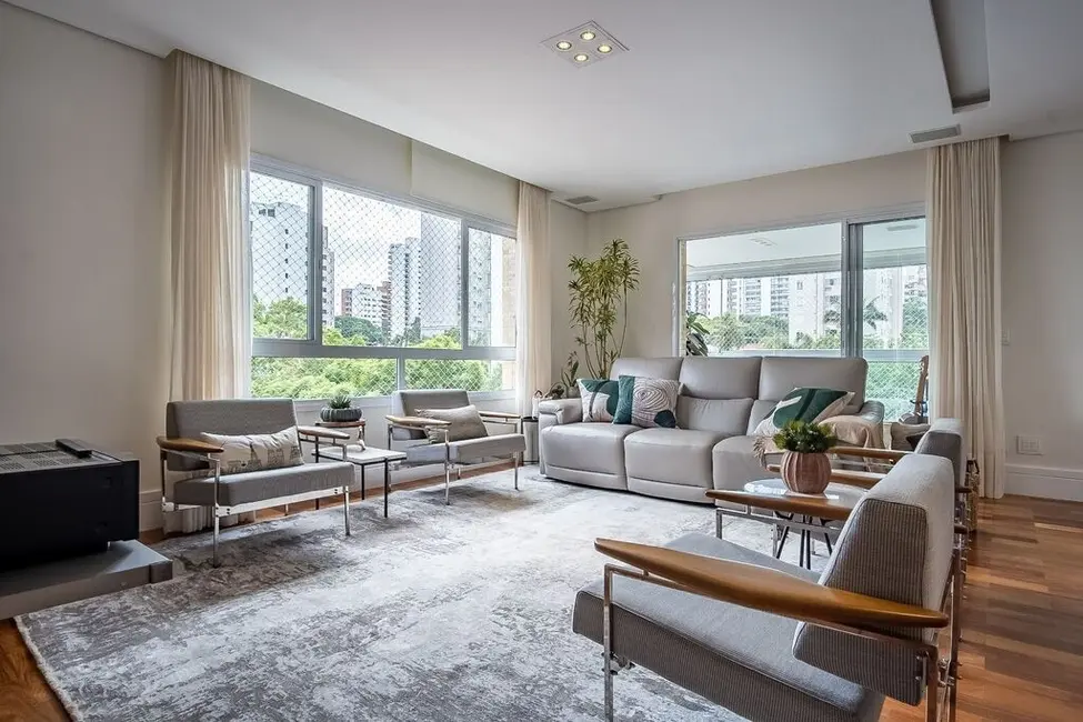 Foto 1 de Apartamento com 4 quartos à venda, 215m2 em Moema, São Paulo - SP
