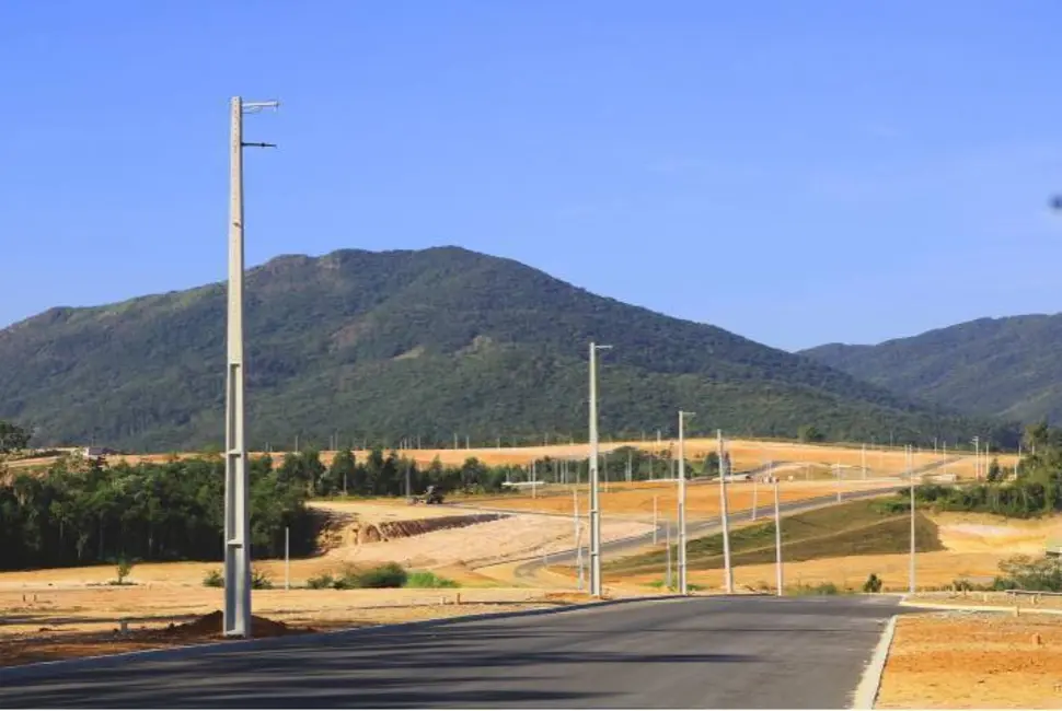 Foto 2 de Terreno / Lote à venda, 360m2 em Governador Celso Ramos - SC