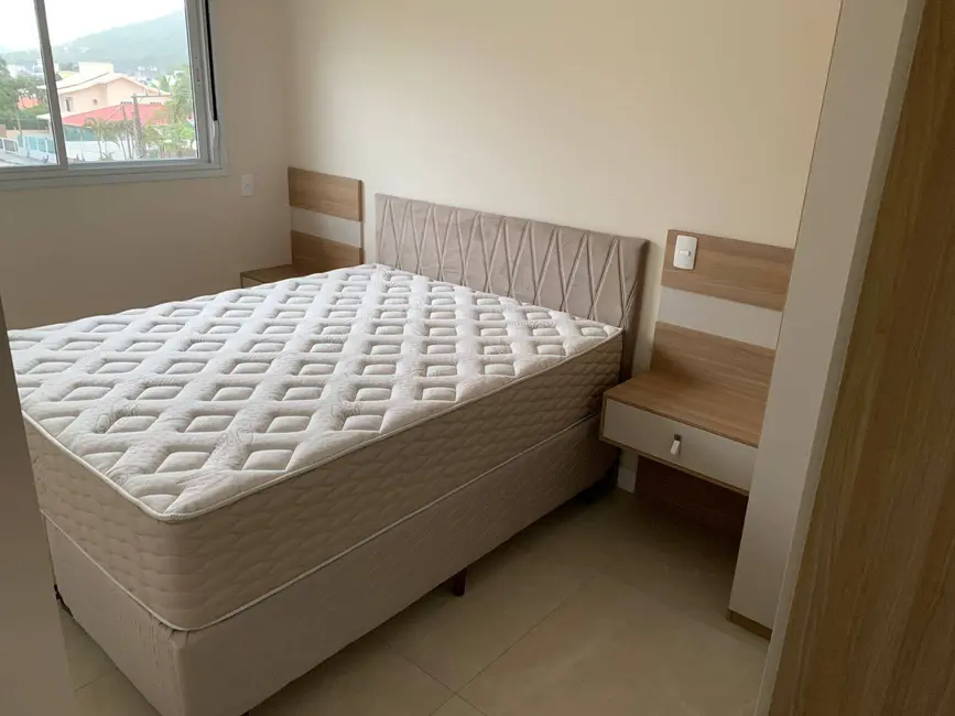 Foto 7 de Apartamento com 3 quartos à venda, 76m2 em Governador Celso Ramos - SC