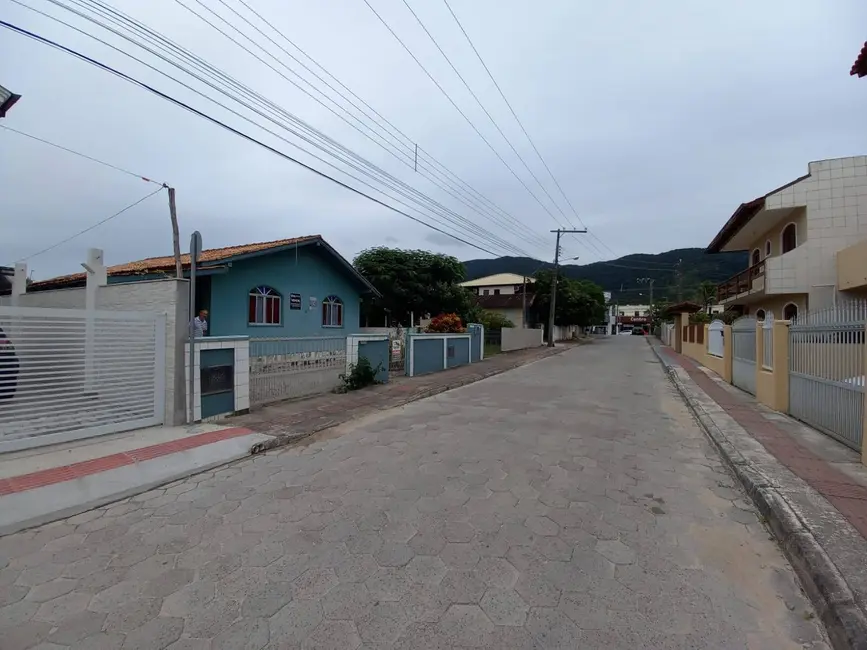 Foto 2 de Casa com 3 quartos à venda, 95m2 em Governador Celso Ramos - SC