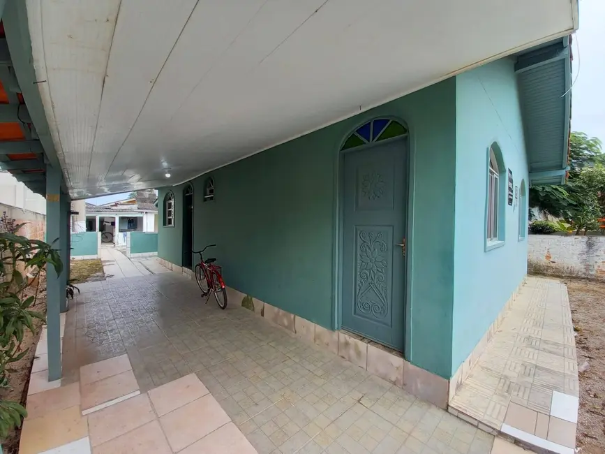 Foto 1 de Casa com 3 quartos à venda, 95m2 em Governador Celso Ramos - SC