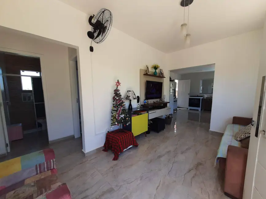 Foto 3 de Casa com 3 quartos à venda, 80m2 em Governador Celso Ramos - SC