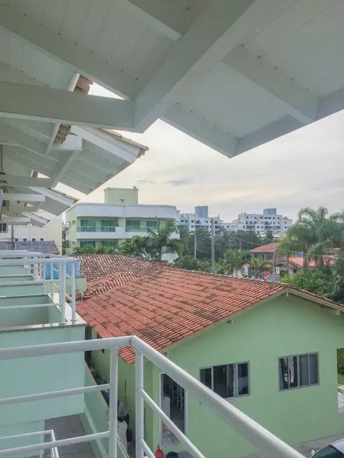 Foto 3 de Apartamento com 2 quartos à venda, 70m2 em Bombinhas - SC