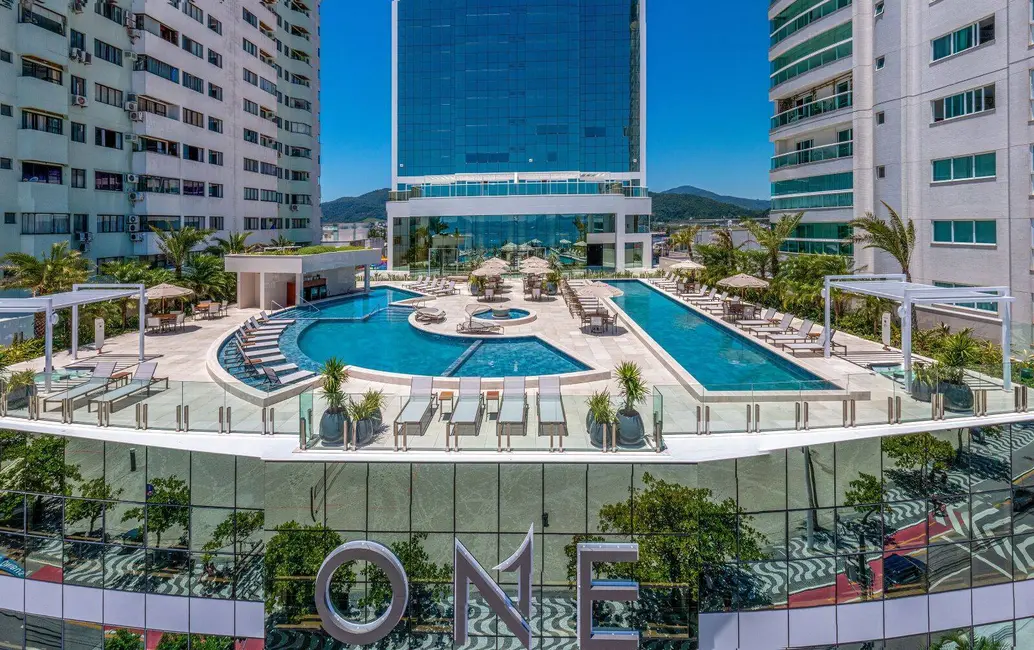Apartamento com 4 quartos à venda, 196m2 em Centro, Balneario Camboriu - SC - imagem 1 Foto 1 de Apartamento com 4 quartos à venda, 196m2 em Centro, Balneario Camboriu - SC