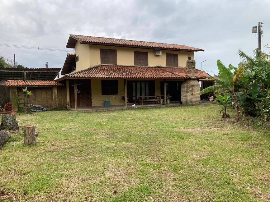 Foto 3 de Casa com 4 quartos à venda, 309m2 em Governador Celso Ramos - SC