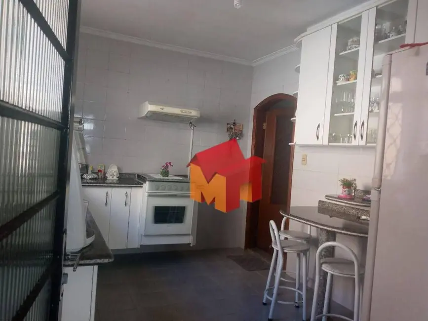 Casa com 4 quartos à venda, 300m2 em Jardim Santa Rosa, Nova Odessa - SP - imagem 6 Foto 6 de Casa com 4 quartos à venda, 300m2 em Jardim Santa Rosa, Nova Odessa - SP