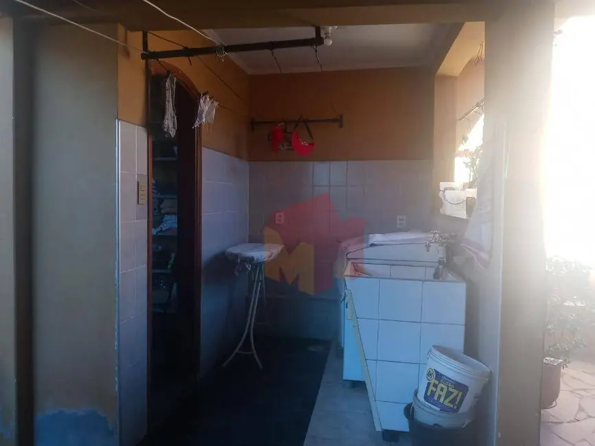 Foto 7 de Casa com 4 quartos à venda, 300m2 em Jardim Santa Rosa, Nova Odessa - SP