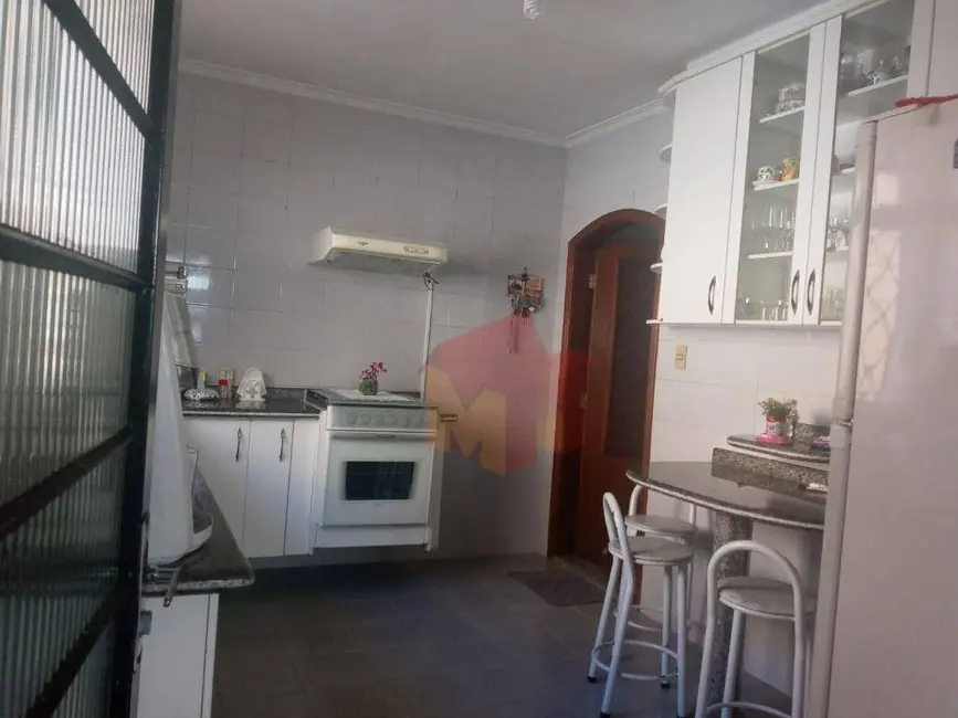 Foto 6 de Casa com 4 quartos à venda, 300m2 em Jardim Santa Rosa, Nova Odessa - SP