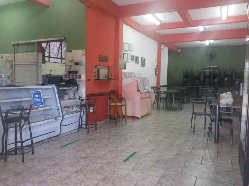 Foto 4 de Casa com 4 quartos à venda, 300m2 em Jardim Santa Rosa, Nova Odessa - SP