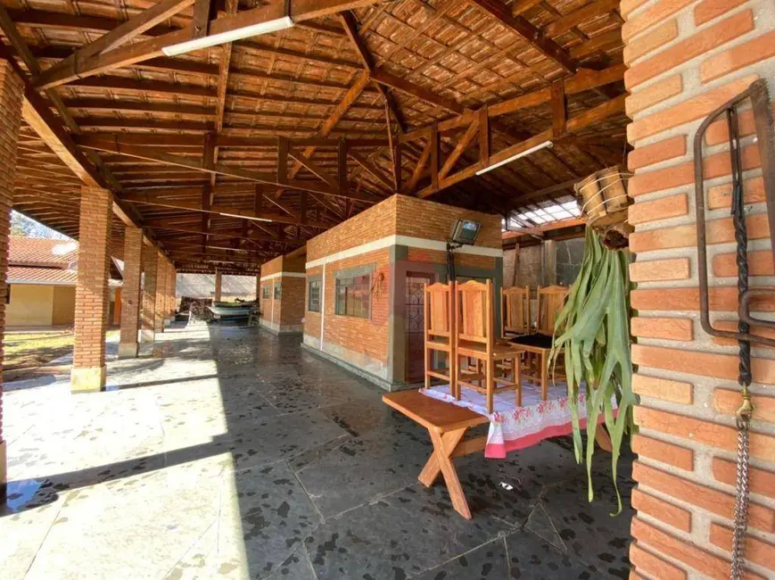 Chácara com 4 quartos à venda, 1800m2 em Balneário Riviera, Americana - SP - imagem 2 Foto 2 de Chácara com 4 quartos à venda, 1800m2 em Balneário Riviera, Americana - SP