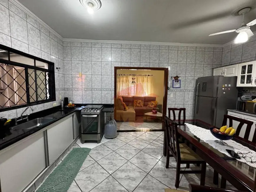 Foto 8 de Casa com 3 quartos à venda, 210m2 em Parque Novo Mundo, Americana - SP