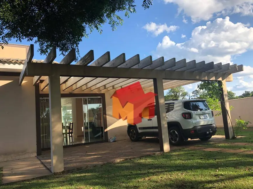 Foto 1 de Chácara com 3 quartos à venda, 1200m2 em Centro, Arandu - SP