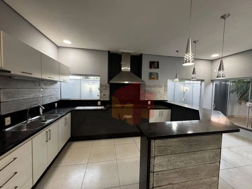 Casa com 4 quartos à venda e para alugar, 312m2 em Jardim Ipiranga, Americana - SP - imagem 3 Foto 3 de Casa com 4 quartos à venda e para alugar, 312m2 em Jardim Ipiranga, Americana - SP