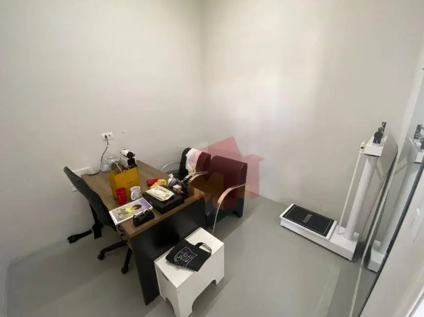 Foto 4 de Sala Comercial à venda, 300m2 em Residencial Vale das Nogueiras, Americana - SP