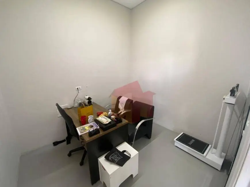 Foto 3 de Sala Comercial à venda, 300m2 em Residencial Vale das Nogueiras, Americana - SP