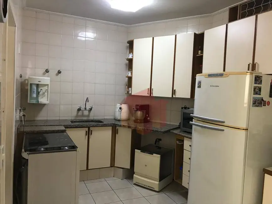 Apartamento com 4 quartos à venda, 147m2 em Vila Itapura, Campinas - SP - imagem 4 Foto 4 de Apartamento com 4 quartos à venda, 147m2 em Vila Itapura, Campinas - SP