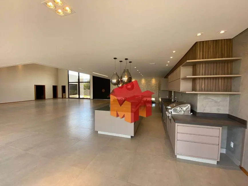 Casa de Condomínio com 5 quartos à venda, 1350m2 em Sao Carlos - SP - imagem 3 Foto 3 de Casa de Condomínio com 5 quartos à venda, 1350m2 em Sao Carlos - SP