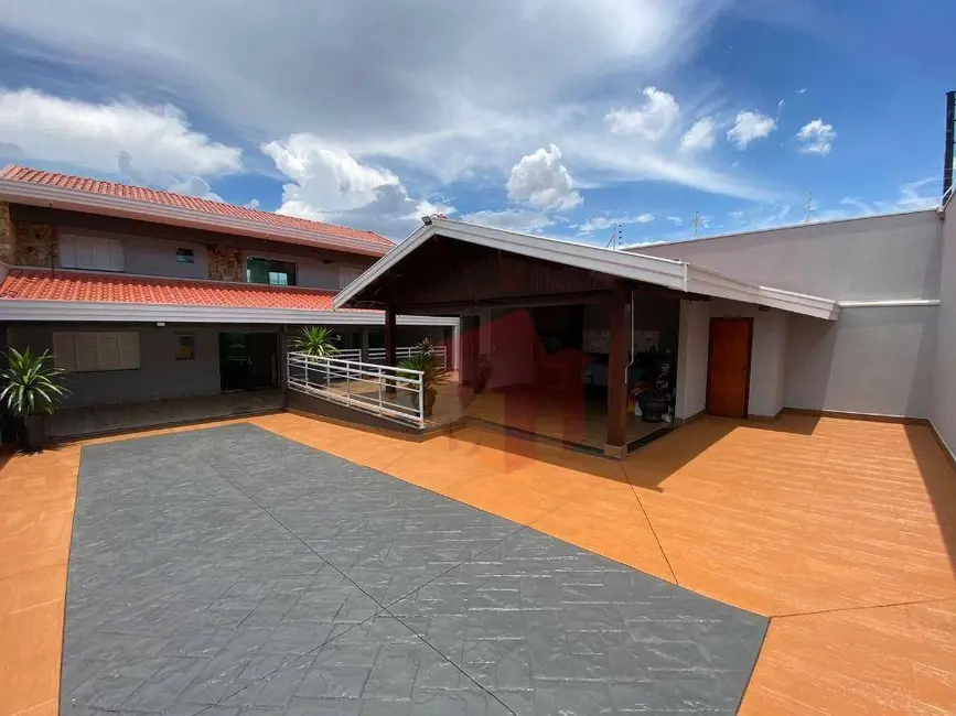 Foto 2 de Sobrado com 3 quartos à venda, 300m2 em Jardim Guanabara, Americana - SP