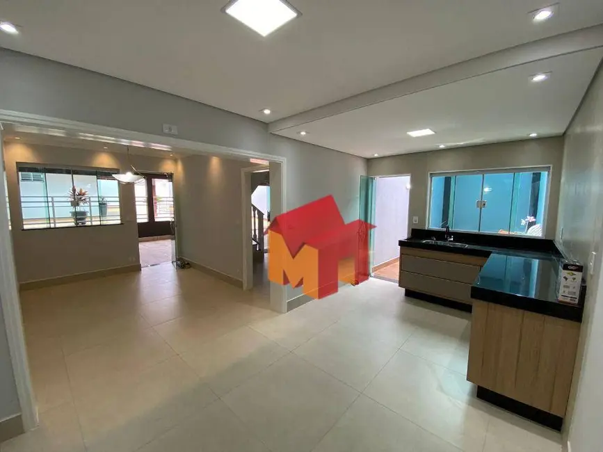 Foto 8 de Sobrado com 3 quartos à venda, 300m2 em Jardim Guanabara, Americana - SP