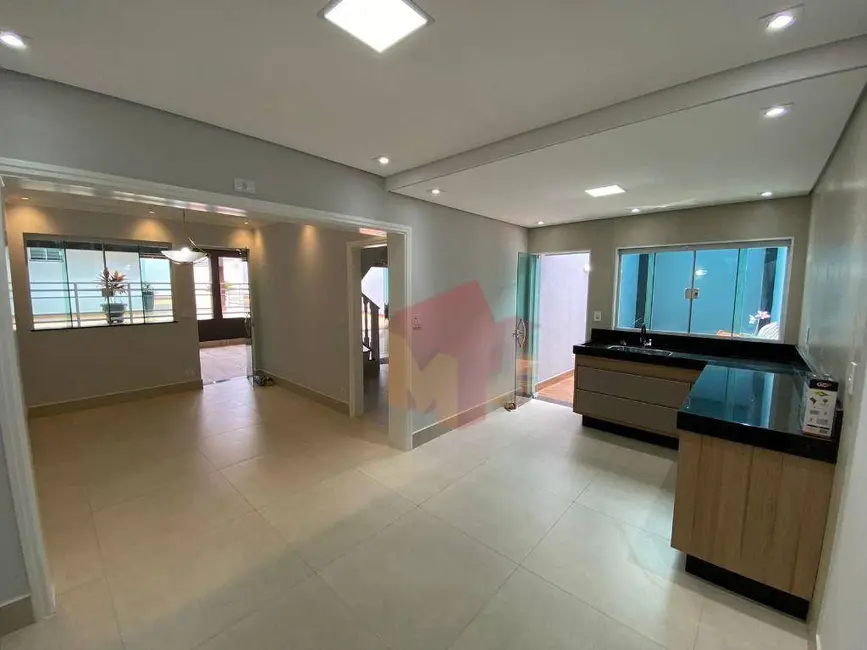 Foto 8 de Sobrado com 3 quartos à venda, 300m2 em Jardim Guanabara, Americana - SP