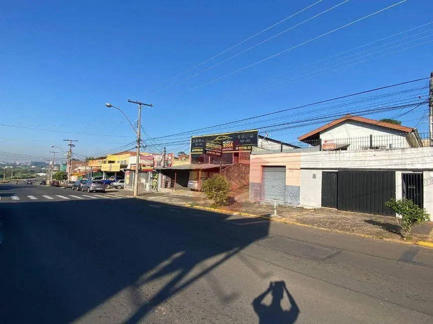 Foto 3 de Casa com 5 quartos à venda, 310m2 em Jardim Santa Rosa, Nova Odessa - SP