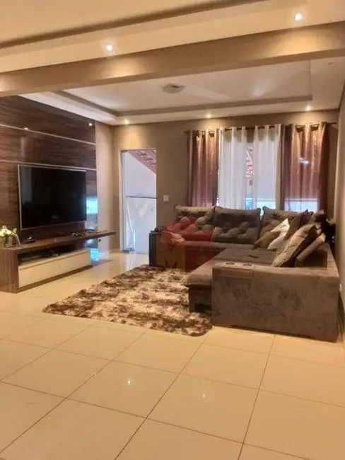 Casa com 5 quartos à venda, 150m2 em Centro, Americana - SP - imagem 2 Foto 2 de Casa com 5 quartos à venda, 150m2 em Centro, Americana - SP