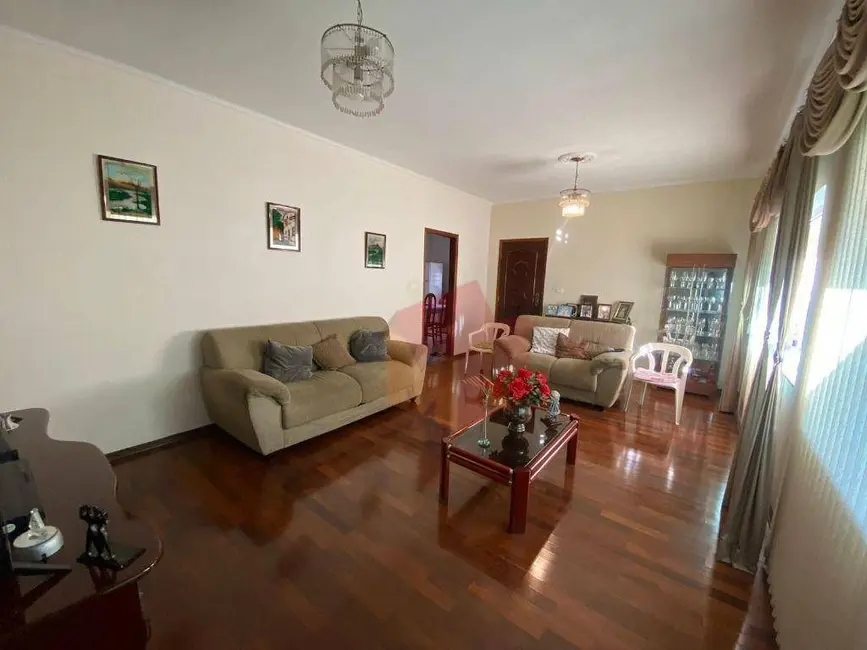 Foto 2 de Casa com 3 quartos à venda, 520m2 em Vila Santa Catarina, Americana - SP