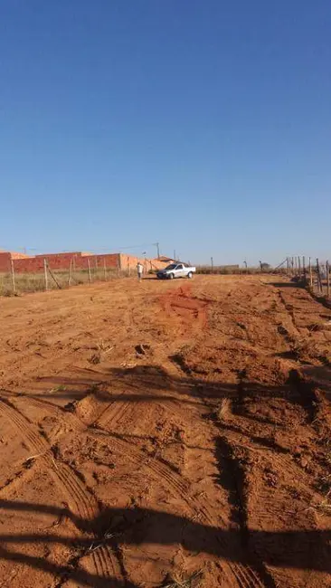 Terreno / Lote à venda, 1000m2 em Área Rural de Piracicaba, Piracicaba - SP - imagem 1 Foto 1 de Terreno / Lote à venda, 1000m2 em Área Rural de Piracicaba, Piracicaba - SP