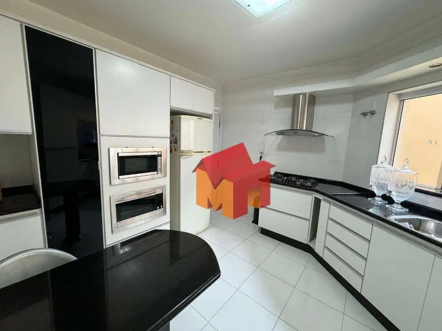 Foto 3 de Casa com 4 quartos à venda, 468m2 em Chácara Machadinho II, Americana - SP