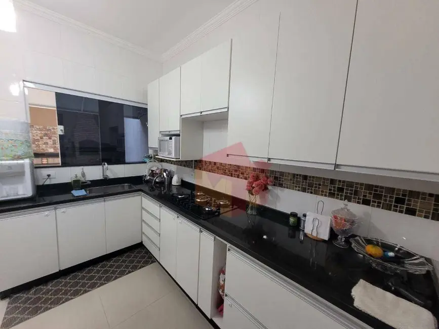 Casa com 3 quartos à venda, 150m2 em Loteamento Residencial Jardim Esperança, Americana - SP - imagem 3 Foto 3 de Casa com 3 quartos à venda, 150m2 em Loteamento Residencial Jardim Esperança, Americana - SP