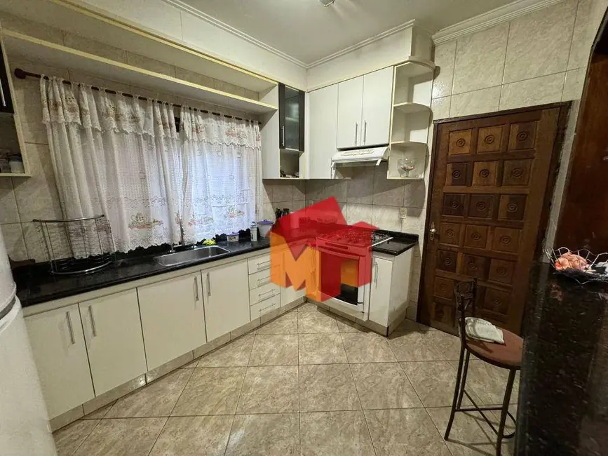 Casa com 3 quartos à venda, 150m2 em Jardim Lizandra, Americana - SP - imagem 7 Foto 7 de Casa com 3 quartos à venda, 150m2 em Jardim Lizandra, Americana - SP