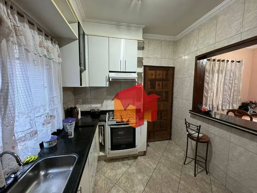 Casa com 3 quartos à venda, 150m2 em Jardim Lizandra, Americana - SP - imagem 4 Foto 4 de Casa com 3 quartos à venda, 150m2 em Jardim Lizandra, Americana - SP