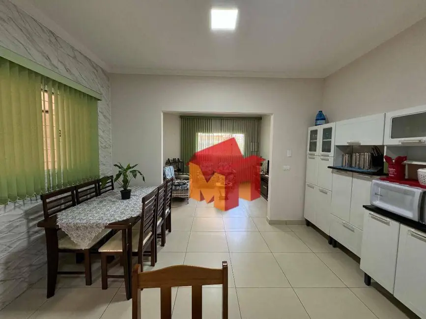 Foto 6 de Casa com 2 quartos à venda, 180m2 em Jardim Santa Rosa, Nova Odessa - SP