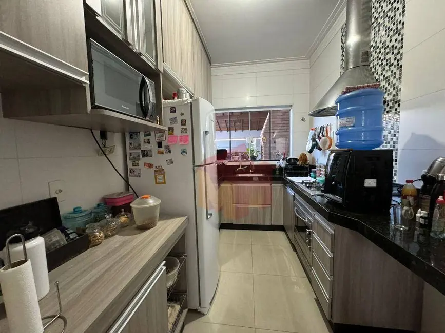 Casa com 3 quartos à venda, 150m2 em Parque Universitário, Americana - SP - imagem 3 Foto 3 de Casa com 3 quartos à venda, 150m2 em Parque Universitário, Americana - SP